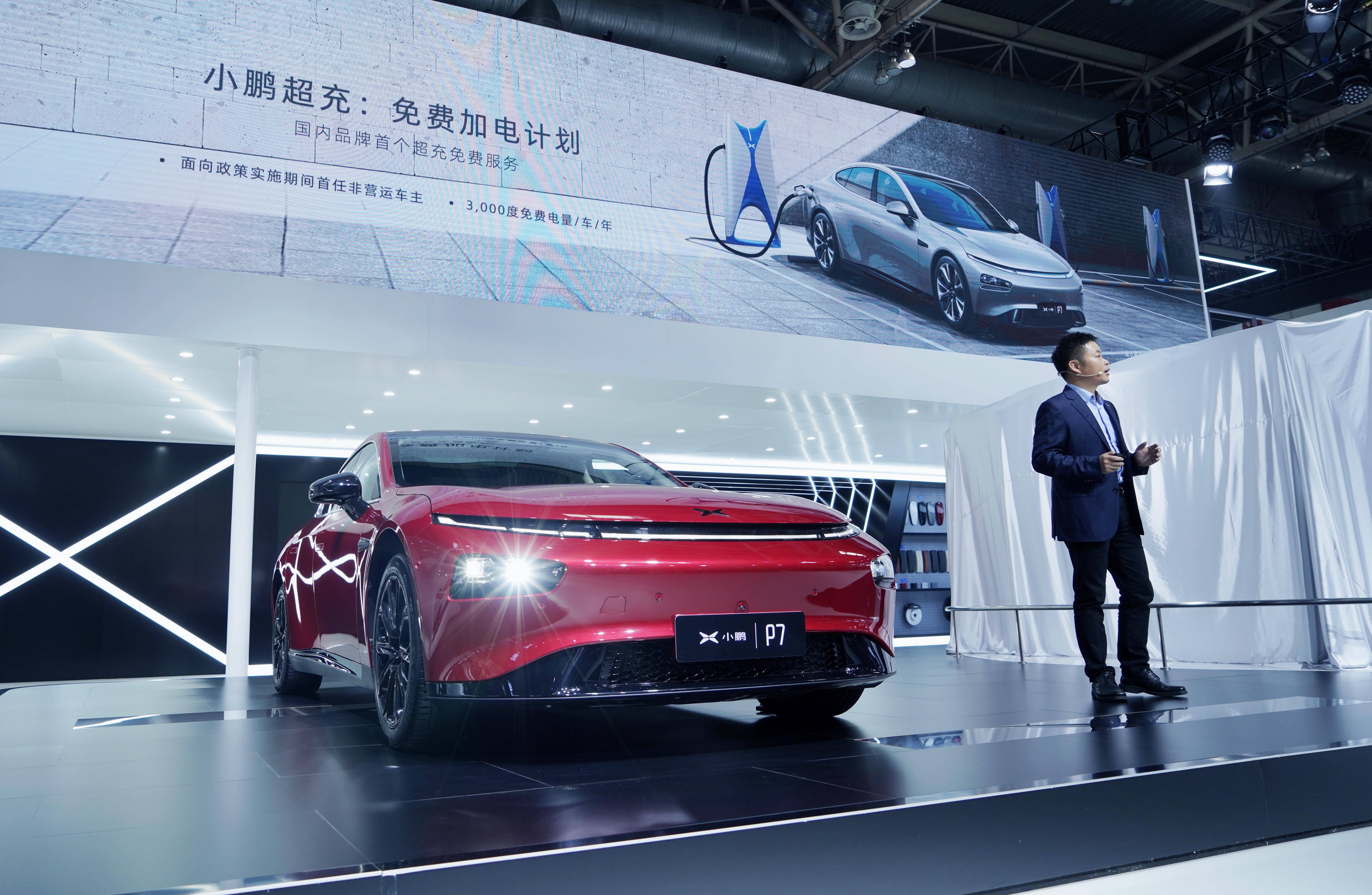 2025新澳門正版免費資本車,探索未來，2025新澳門正版免費資本車概覽